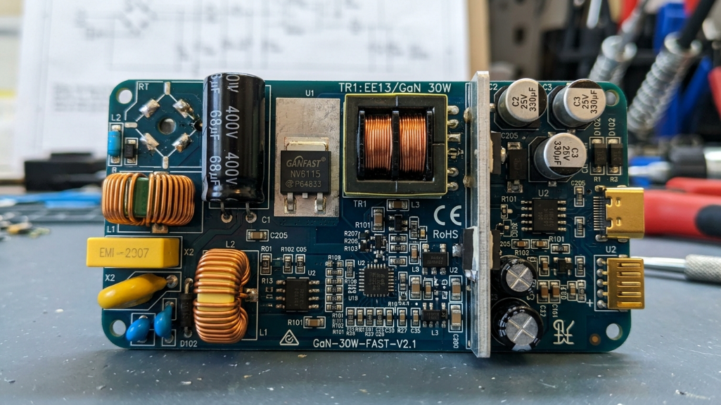 30W-GaN-充电器-PCBA-内部结构