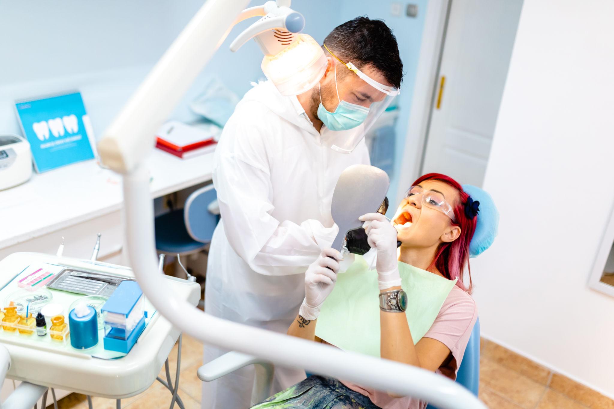 Laboratorio Odontoiatrico per Faccette Personalizzate: Soluzioni Personalizzate per il Ripristino del Sorriso